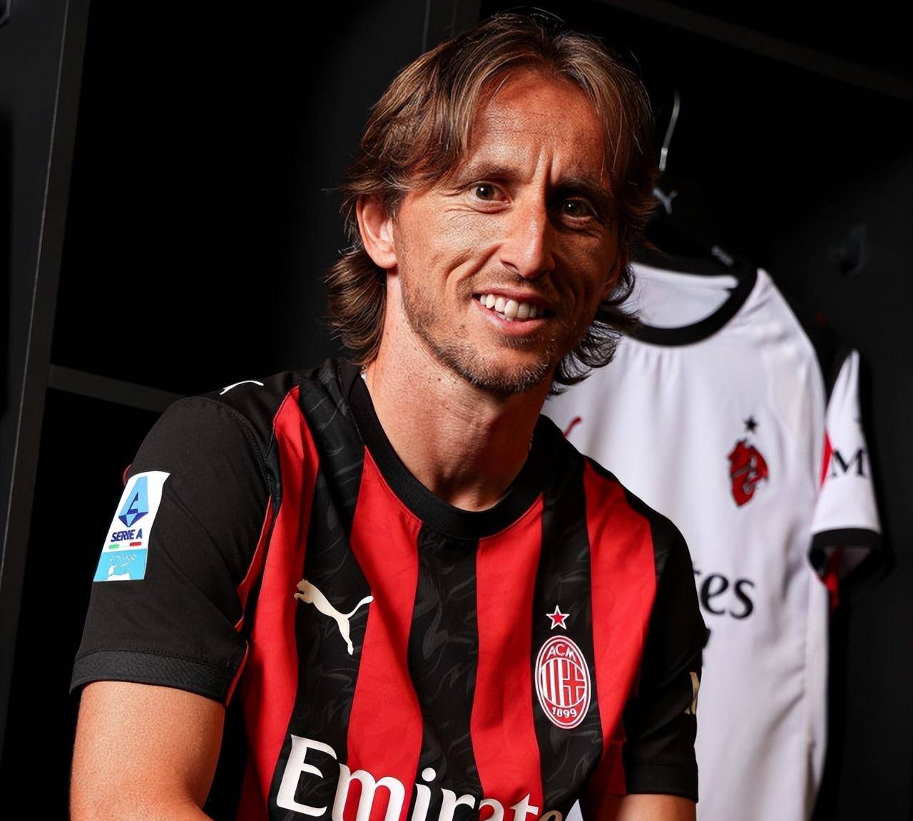 20分钟进2球，德里乌赫当选埃因霍温客场4-1利物浦全场最佳